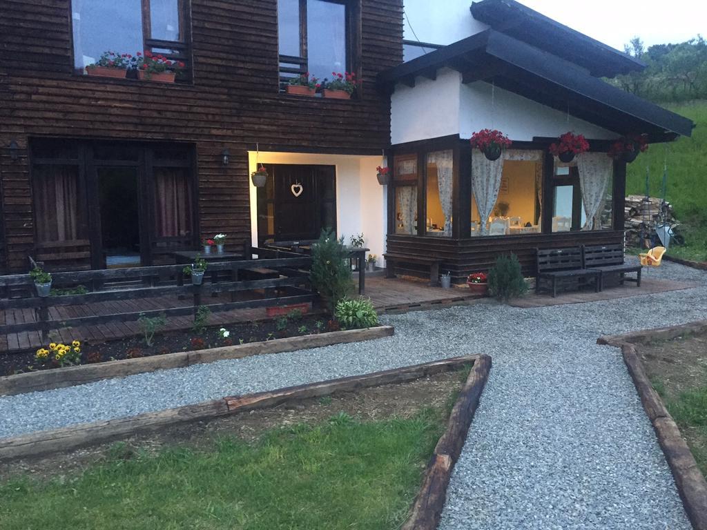 Talhaus Hotel Viseu de Sus Exterior photo